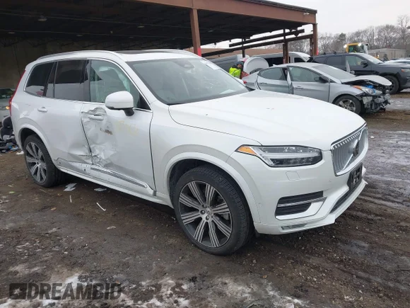 ✅ 2025 Volvo XC90 Plus • VIN: YV4062PE0S1311983 • Lot: 44077868. Listed on IAAI with 7,249 mi. Free auction sales archive from the USA and detailed vehicle history report at DreamBid. Image 1.