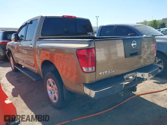 ✅ 2004 Nissan Titan SE • VIN: 1N6AA07B94N555396 • Lot: 44790774. Wystawiony na IAAI z przebiegiem 252 675 mil. Bezpłatny archiwum sprzedaży aukcyjnych z USA i szczegółowy raport historii pojazdu na DreamBid. Zdjęcie 3.