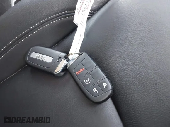 ✅ 2021 Jeep Renegade Limited • VIN: ZACNJDD13MPM29952 • Lot: 45521828. Wystawiony na IAAI z przebiegiem 49 827 mil. Bezpłatny archiwum sprzedaży aukcyjnych z USA i szczegółowy raport historii pojazdu na DreamBid. Zdjęcie 11.