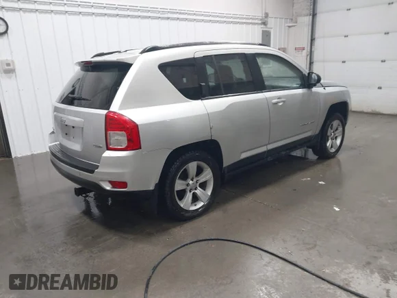 ✅ 2011 Jeep Compass • VIN: 1J4NF1FB4BD278554 • Лот: 43718332. Опубліковано раніше на IAAI з пробігом 192 851 миль. Безкоштовний доступ до архіву аукціонних продажів зі США та докладний звіт про історію автомобіля на DreamBid. Зображення 4.