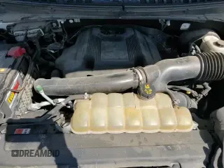 ✅ 2018 Ford Expedition XLT • VIN: 1FMJU1HT9JEA66737 • Lot: 84254775. Wystawiony na Copart z przebiegiem 86 163 mil. Bezpłatny archiwum sprzedaży aukcyjnych z USA i szczegółowy raport historii pojazdu na DreamBid. Zdjęcie 14.