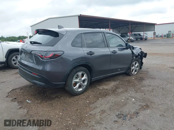 ✅ 2023 Honda HR-V LX • VIN: 3CZRZ1H32PM710262 • Lot: 45232710. Wystawiony na IAAI z przebiegiem 42 541 mil. Bezpłatny archiwum sprzedaży aukcyjnych z USA i szczegółowy raport historii pojazdu na DreamBid. Zdjęcie 4.
