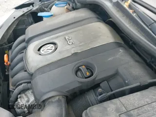 ✅ 2007 Volkswagen Rabbit • VIN: WVWBS71K47W069096 • Lot: 42727798. Wystawiony na IAAI z przebiegiem 228 413 mil. Bezpłatny archiwum sprzedaży aukcyjnych z USA i szczegółowy raport historii pojazdu na DreamBid. Zdjęcie 13.