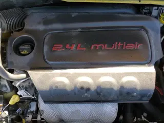 ✅ 2017 Jeep Renegade Latitude • VIN: ZACCJBBB8HPF62450 • Лот: 85934835. Опубликован ранее на Copart с пробегом 94 899 миль. Бесплатный доступ к архиву аукционных продаж из США и подробный отчёт об истории автомобиля на DreamBid. Изображение 15.