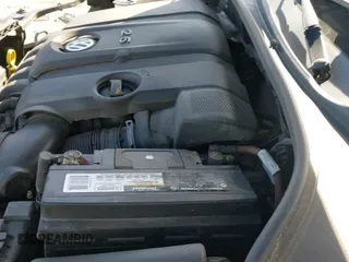 ✅ 2014 Volkswagen Passat SE • VIN: 1VWBH7A31EC019226 • Lot: 41617556. Listed on IAAI with 189,166 mi. Free auction sales archive from the USA and detailed vehicle history report at DreamBid. Image 19.