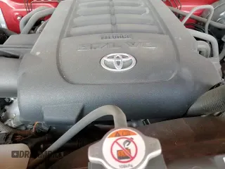 ✅ 2018 Toyota Tundra SR5 • VIN: 5TFAY5F16JX702696 • Lot: 81155665. Wystawiony na Copart z przebiegiem 124 340 mil. Bezpłatny archiwum sprzedaży aukcyjnych z USA i szczegółowy raport historii pojazdu na DreamBid. Zdjęcie 13.