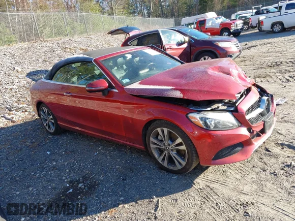 ✅ 2018 Mercedes-Benz C 300 • VIN: WDDWK4KB3JF631792 • Lot: 43744961. Wystawiony na IAAI z przebiegiem 69 152 mil. Bezpłatny archiwum sprzedaży aukcyjnych z USA i szczegółowy raport historii pojazdu na DreamBid. Zdjęcie 1.