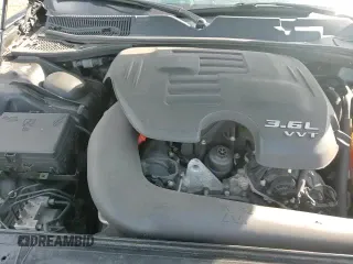 ✅ 2017 Dodge Challenger GT • VIN: 2C3CDZGG5HH555708 • Lot: 80242985. Wystawiony na Copart z przebiegiem 87 799 mil. Bezpłatny archiwum sprzedaży aukcyjnych z USA i szczegółowy raport historii pojazdu na DreamBid. Zdjęcie 13.