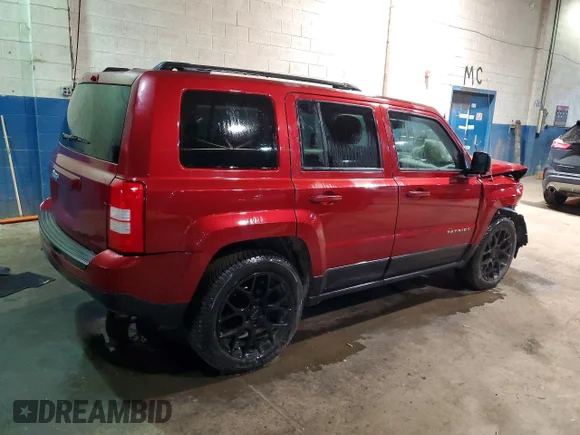 ✅ 2017 Jeep Patriot Sport • VIN: 1C4NJPBA1HD136420 • Лот: 79751625. Опубліковано раніше на Copart з пробігом 114 001 миль. Безкоштовний доступ до архіву аукціонних продажів зі США та докладний звіт про історію автомобіля на DreamBid. Зображення 3.