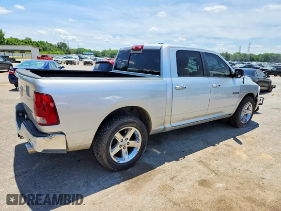 ✅ 2010 Dodge 1500 Sport • VIN: 1D7RB1CT4AS144899 • Lot: 55748516. Wystawiony na Copart z przebiegiem 116 848 mil. Bezpłatny archiwum sprzedaży aukcyjnych z USA i szczegółowy raport historii pojazdu na DreamBid. Zdjęcie 3.