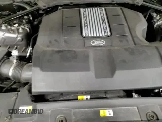 ✅ 2021 Land Rover Range Rover • VIN: SALGW5RE5MA429412 • Lot: 90353665. Wystawiony na Copart z przebiegiem 52 679 mil. Bezpłatny archiwum sprzedaży aukcyjnych z USA i szczegółowy raport historii pojazdu na DreamBid. Zdjęcie 14.