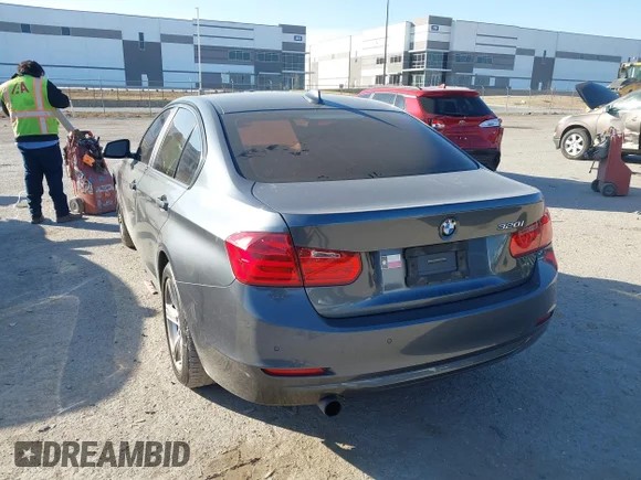 ✅ 2015 BMW 3 Series 320i • VIN: WBA3B1G55FNT02715 • Lot: 44181526. Listed on IAAI with 156,140 mi. Free auction sales archive from the USA and detailed vehicle history report at DreamBid. Image 3.