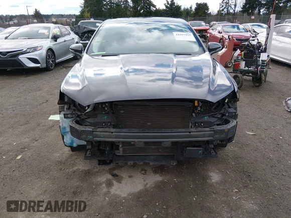 ✅ 2020 Ford Fusion Titanium • VIN: 3FA6P0RU7LR182463 • Лот: 44397935. Опубліковано раніше на IAAI з пробігом 105 620 миль. Безкоштовний доступ до архіву аукціонних продажів зі США та докладний звіт про історію автомобіля на DreamBid. Зображення 6.