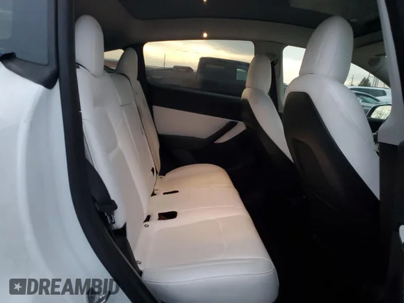 ✅ 2022 Tesla Model Y Performance • VIN: 7SAYGDEF0NF487778 • Lot: 92277035. Listed on Copart with 60,861 mi. Free auction sales archive from the USA and detailed vehicle history report at DreamBid. Image 11.