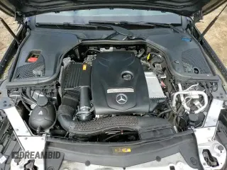 ✅ 2017 Mercedes-Benz E 300 Luxury • VIN: WDDZF4KB0HA194925 • Lot: 61732925. Listed on Copart with 97,135 mi. Free auction sales archive from the USA and detailed vehicle history report at DreamBid. Image 13.