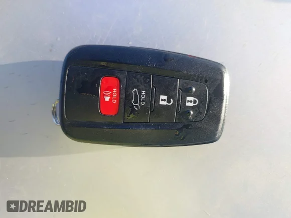 ✅ 2025 Toyota RAV4 Hybrid SE • VIN: JTM16RFV1SD157400 • Лот: 43653934. Опубліковано раніше на IAAI з пробігом 10 327 миль. Безкоштовний доступ до архіву аукціонних продажів зі США та докладний звіт про історію автомобіля на DreamBid. Зображення 11.