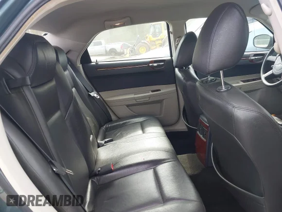 ✅ 2006 Chrysler 300 • VIN: 2C3KA43R76H212507 • Лот: 42917011. Опубликован ранее на IAAI с пробегом 25 998 миль. Бесплатный доступ к архиву аукционных продаж из США и подробный отчёт об истории автомобиля на DreamBid. Изображение 8.