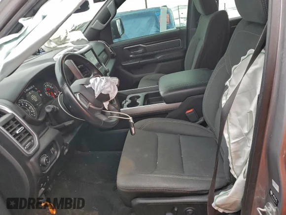 ✅ 2021 Ram 1500 Big Horn • VIN: 1C6RRFFG5MN512356 • Лот: 86634725. Опубліковано раніше на Copart з пробігом 59 017 миль. Безкоштовний доступ до архіву аукціонних продажів зі США та докладний звіт про історію автомобіля на DreamBid. Зображення 7.