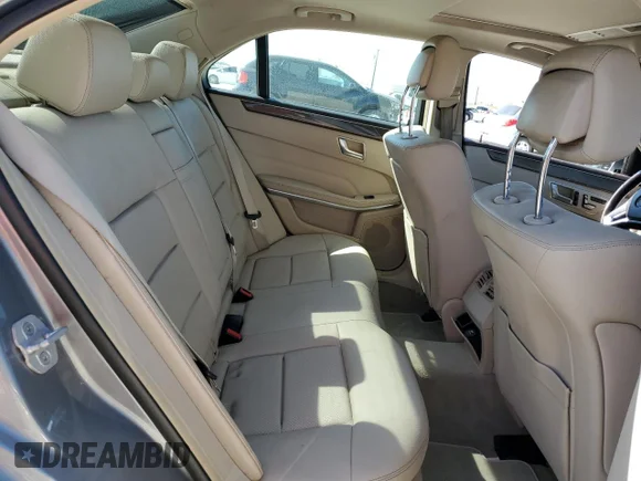 ✅ 2015 Mercedes-Benz E 350 Sport • VIN: WDDHF5KB2FB096827 • Lot: 40531564. Wystawiony na Copart z przebiegiem 120 010 mil. Bezpłatny archiwum sprzedaży aukcyjnych z USA i szczegółowy raport historii pojazdu na DreamBid. Zdjęcie 10.