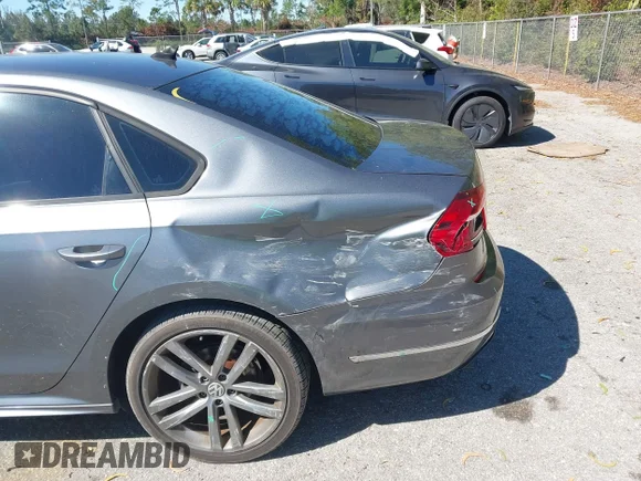 ✅ 2018 Volkswagen Passat S • VIN: 1VWAA7A3XJC001821 • Lot: 44444601. Wystawiony na IAAI z przebiegiem 157 127 mil. Bezpłatny archiwum sprzedaży aukcyjnych z USA i szczegółowy raport historii pojazdu na DreamBid. Zdjęcie 6.