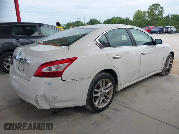 ✅ 2009 Nissan Maxima SV • VIN: 1N4AA51E59C810962 • Lot: 45322006. Wystawiony na IAAI z przebiegiem 144 990 mil. Bezpłatny archiwum sprzedaży aukcyjnych z USA i szczegółowy raport historii pojazdu na DreamBid. Zdjęcie 4.