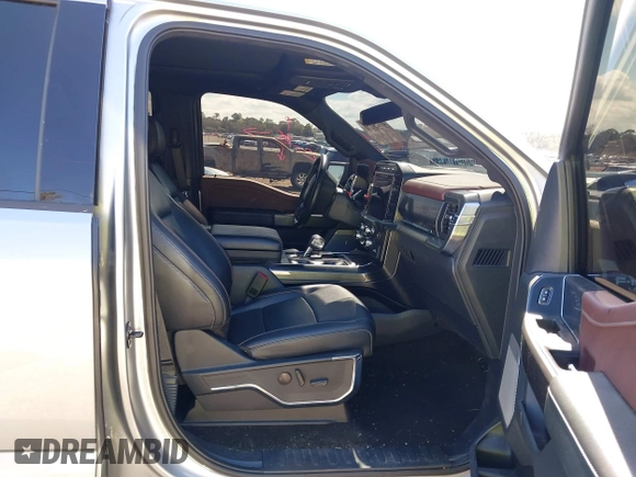 ✅ 2022 Ford F-150 XL • VIN: 1FTEW1C86NFB32597 • Lot: 41628271. Wystawiony na IAAI z przebiegiem 34 463 mil. Bezpłatny archiwum sprzedaży aukcyjnych z USA i szczegółowy raport historii pojazdu na DreamBid. Zdjęcie 5.