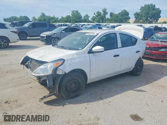 ✅ 2017 Nissan Versa S Plus • VIN: 3N1CN7AP3HL856218 • Лот: 58258146. Опубліковано раніше на Copart з пробігом Не вказано. Безкоштовний доступ до архіву аукціонних продажів зі США та докладний звіт про історію автомобіля на DreamBid. Зображення 1.