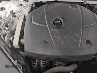 ✅ 2017 Volvo S90 Momentum • VIN: YV1102AKXH1010373 • Lot: 84035375. Wystawiony na Copart z przebiegiem 145 759 mil. Bezpłatny archiwum sprzedaży aukcyjnych z USA i szczegółowy raport historii pojazdu na DreamBid. Zdjęcie 14.