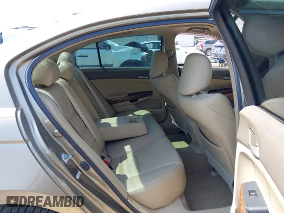 ✅ 2008 Honda Accord EX-L • VIN: 1HGCP368X8A079854 • Lot: 44816722. Wystawiony na IAAI z przebiegiem 166 608 mil. Bezpłatny archiwum sprzedaży aukcyjnych z USA i szczegółowy raport historii pojazdu na DreamBid. Zdjęcie 8.