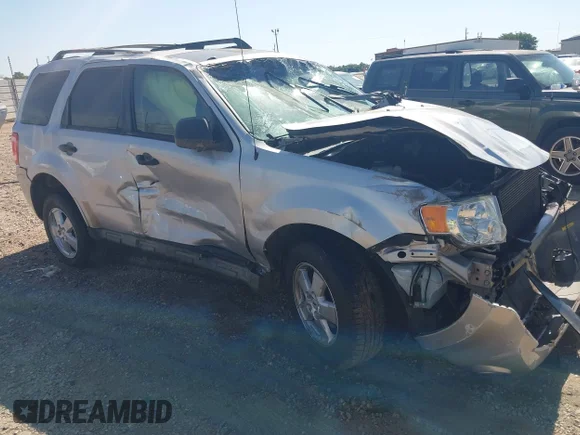 ✅ 2009 Ford Escape XLT • VIN: 1FMCU03709KD15730 • Lot: 44868984. Wystawiony na IAAI z przebiegiem 215 790 mil. Bezpłatny archiwum sprzedaży aukcyjnych z USA i szczegółowy raport historii pojazdu na DreamBid. Zdjęcie 1.