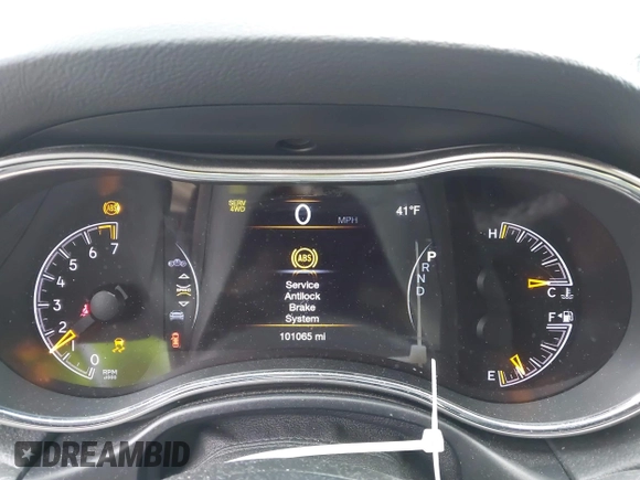 ✅ 2018 Jeep Grand Cherokee Limited • VIN: 1C4RJFBGXJC258446 • Lot: 44409057. Wystawiony na IAAI z przebiegiem 101 065 mil. Bezpłatny archiwum sprzedaży aukcyjnych z USA i szczegółowy raport historii pojazdu na DreamBid. Zdjęcie 7.