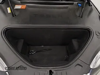 ✅ 2016 Tesla Model S 70 • VIN: 5YJSA1E10GF175101 • Lot: 80167705. Wystawiony na Copart z przebiegiem 73 596 mil. Bezpłatny archiwum sprzedaży aukcyjnych z USA i szczegółowy raport historii pojazdu na DreamBid. Zdjęcie 14.