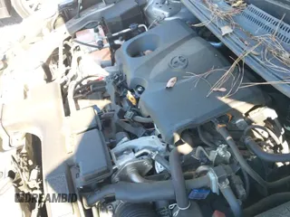 ✅ 2021 Toyota RAV4 XLE • VIN: 2T3W1RFV7MC147238 • Lot: 43673419. Wystawiony na IAAI z przebiegiem 33 323 mil. Bezpłatny archiwum sprzedaży aukcyjnych z USA i szczegółowy raport historii pojazdu na DreamBid. Zdjęcie 19.