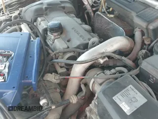 ✅ 2001 Volvo S40 • VIN: YV1VS29591F730038 • Lot: 43004954. Listed on IAAI with 113,834 mi. Free auction sales archive from the USA and detailed vehicle history report at DreamBid. Image 12.