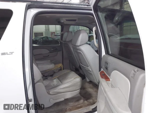 ✅ 2008 GMC Yukon XL SLT 4SB • VIN: 1GKFK16358J250226 • Lot: 44190326. Wystawiony na IAAI z przebiegiem 225 749 mil. Bezpłatny archiwum sprzedaży aukcyjnych z USA i szczegółowy raport historii pojazdu na DreamBid. Zdjęcie 8.