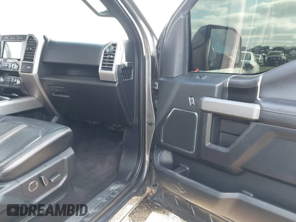✅ 2020 Ford F-150 XLT • VIN: 1FTEW1E40LFA14570 • Lot: 44293751. Wystawiony na IAAI z przebiegiem 115 494 mil. Bezpłatny archiwum sprzedaży aukcyjnych z USA i szczegółowy raport historii pojazdu na DreamBid. Zdjęcie 5.