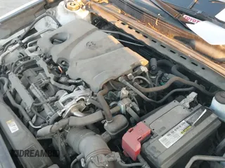 ✅ 2019 Toyota Camry SE • VIN: 4T1B11HK5KU832927 • Lot: 43274403. Listed on IAAI with 84,557 mi. Free auction sales archive from the USA and detailed vehicle history report at DreamBid. Image 19.