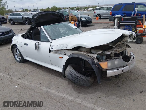 ✅ 1999 BMW Z3 2.5 • VIN: 4USCH9338XLF81429 • Лот: 44831775. Опубліковано раніше на IAAI з пробігом 158 367 миль. Безкоштовний доступ до архіву аукціонних продажів зі США та докладний звіт про історію автомобіля на DreamBid. Зображення 1.