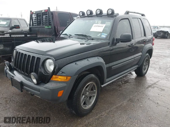 ✅ 2005 Jeep Liberty • VIN: 1J8GK38K25W523453 • Lot: 45098844. Wystawiony na IAAI z przebiegiem 153 632 mil. Bezpłatny archiwum sprzedaży aukcyjnych z USA i szczegółowy raport historii pojazdu na DreamBid. Zdjęcie 2.