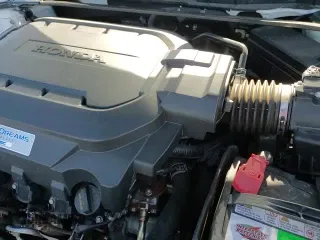 ✅ 2017 Honda Accord Touring • VIN: 1HGCR3F94HA003419 • Lot: 90938135. Listed on Copart with 55,482 mi. Free auction sales archive from the USA and detailed vehicle history report at DreamBid. Image 13.