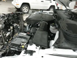 ✅ 2024 Acura MDX Advance • VIN: 5J8YE1H89RL027098 • Lot: 41697486. Wystawiony na IAAI z przebiegiem 3 430 mil. Bezpłatny archiwum sprzedaży aukcyjnych z USA i szczegółowy raport historii pojazdu na DreamBid. Zdjęcie 21.