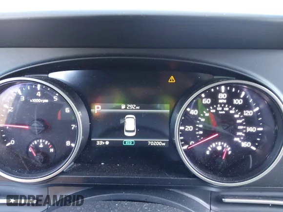 ✅ 2023 Kia Carnival LX • VIN: KNDNB4H31P6278029 • Lot: 41381123. Wystawiony na IAAI z przebiegiem 70 200 mil. Bezpłatny archiwum sprzedaży aukcyjnych z USA i szczegółowy raport historii pojazdu na DreamBid. Zdjęcie 7.
