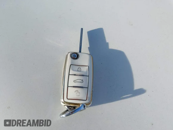 ✅ 2012 Volkswagen Tiguan S • VIN: WVGAV7AX1CW514768 • Lot: 44084330. Listed on IAAI with 129,476 mi. Free auction sales archive from the USA and detailed vehicle history report at DreamBid. Image 11.