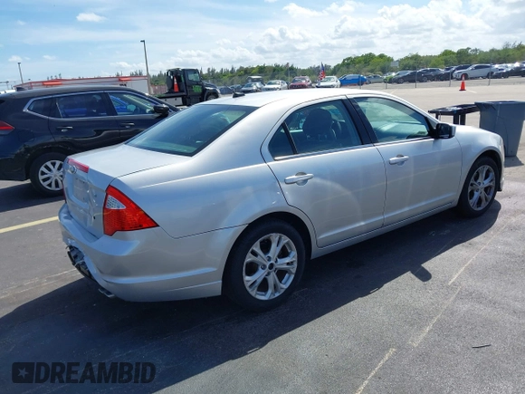 ✅ 2012 Ford Fusion SE • VIN: 3FAHP0HA5CR372598 • Lot: 44695054. Wystawiony na IAAI z przebiegiem 174 606 mil. Bezpłatny archiwum sprzedaży aukcyjnych z USA i szczegółowy raport historii pojazdu na DreamBid. Zdjęcie 4.