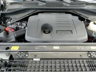 ✅ 2025 Land Rover Range Rover Sport Dynamic SE • VIN: SAL1L9FU2SA436266 • Lot: 85107865. Wystawiony na Copart z przebiegiem 6 742 mil. Bezpłatny archiwum sprzedaży aukcyjnych z USA i szczegółowy raport historii pojazdu na DreamBid. Zdjęcie 16.