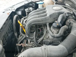 ✅ 2013 Volkswagen Jetta • VIN: 3VW2K7AJ4DM214606 • Lot: 41489941. Wystawiony na IAAI z przebiegiem 114 461 mil. Bezpłatny archiwum sprzedaży aukcyjnych z USA i szczegółowy raport historii pojazdu na DreamBid. Zdjęcie 12.