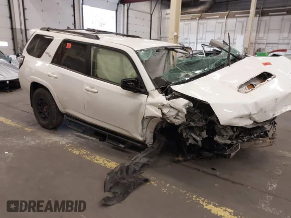 ✅ 2024 Toyota 4Runner TRD Off Road • VIN: JTEPU5JR5R6238834 • Лот: 44244922. Опубликован ранее на IAAI с пробегом Не указан. Бесплатный доступ к архиву аукционных продаж из США и подробный отчёт об истории автомобиля на DreamBid. Изображение 1.