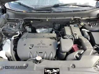 ✅ 2018 Mitsubishi Outlander SE • VIN: JA4AR3AWXJZ019158 • Лот: 82030815. Опубликован ранее на Copart с пробегом 111 882 миль. Бесплатный доступ к архиву аукционных продаж из США и подробный отчёт об истории автомобиля на DreamBid. Изображение 15.