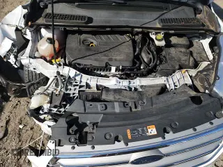 ✅ 2018 Ford Escape SE • VIN: 1FMCU9GD4JUB92950 • Лот: 84585615. Опубликован ранее на Copart с пробегом 69 228 миль. Бесплатный доступ к архиву аукционных продаж из США и подробный отчёт об истории автомобиля на DreamBid. Изображение 13.