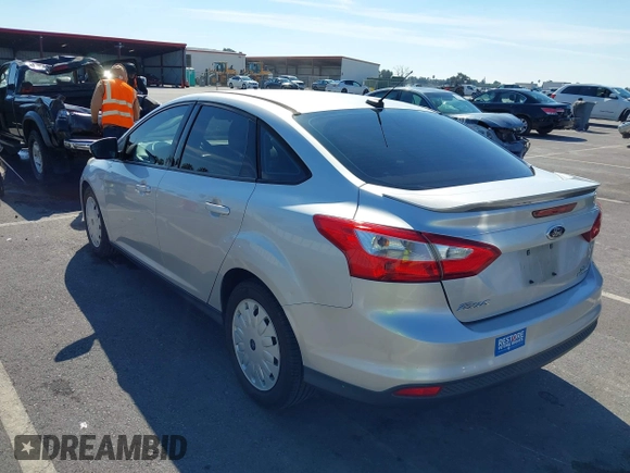 ✅ 2013 Ford Focus SE • VIN: 1FADP3F22DL222766 • Lot: 43486911. Wystawiony na IAAI z przebiegiem 147 695 mil. Bezpłatny archiwum sprzedaży aukcyjnych z USA i szczegółowy raport historii pojazdu na DreamBid. Zdjęcie 3.